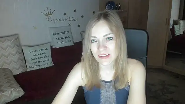 Snapshot of Tiffany_Bates chatting on October 31, 2025, 3:25 am Tiffany Bates online show from October 31, 2025, 3:25 am