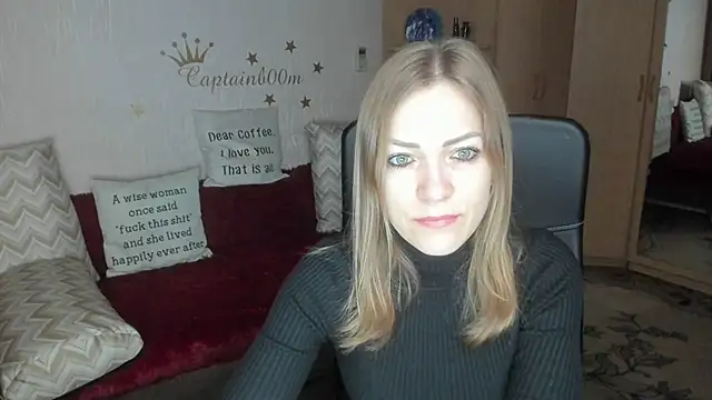 Snapshot of Tiffany_Bates chatting on November 25, 2025, 3:18 am Tiffany Bates online show from November 25, 2025, 3:18 am