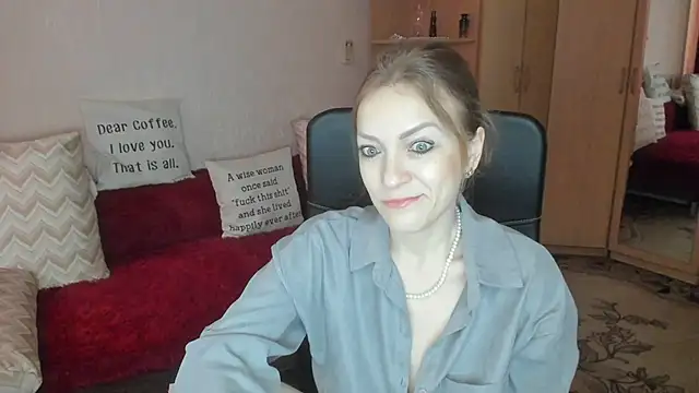Snapshot of Tiffany_Bates chatting on April 28, 2026, 9:14 am Tiffany Bates online show from April 28, 2026, 9:14 am