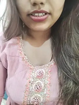 Miss Rose   online show from May 12, 2026, 9:04 am