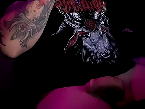 Snapshot of Sinner___ chatting on October 28, 2025, 11:14 pm Sinner online show from October 28, 2025, 11:14 pm