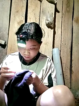 Snapshot of Samyy_xx chatting on October 23, 2025, 12:15 pm Samyy xx online show from October 23, 2025, 12:15 pm