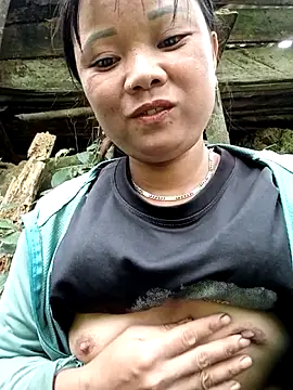 Snapshot of Samyy_xx chatting on October 27, 2025, 5:41 am Samyy xx online show from October 27, 2025, 5:41 am