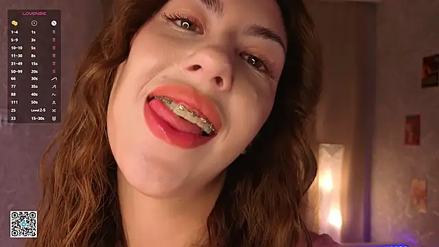 KeilaJeschon online show from October 27, 2025, 4:24 am