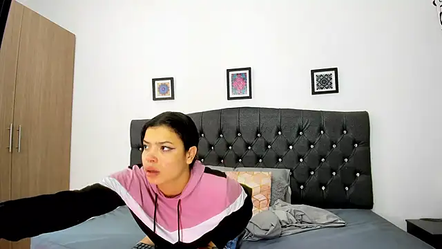 Snapshot of michellmorgans chatting on October 11, 2025, 11:22 am michellmorgans online show from October 11, 2025, 11:22 am