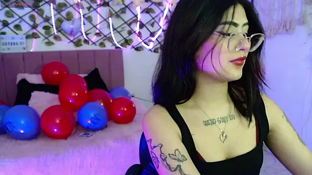 isa bunny18 online show from October 2, 2025, 2:26 am