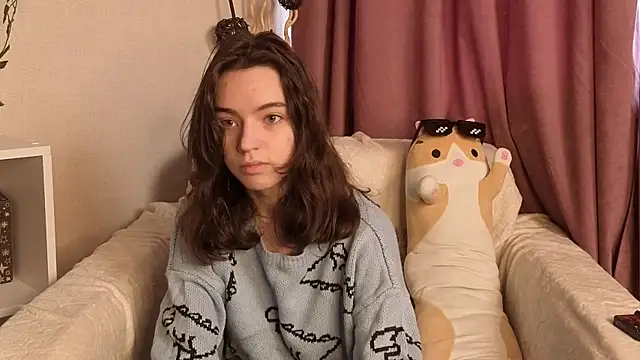 TarahCayne online show from October 23, 2025, 8:35 am