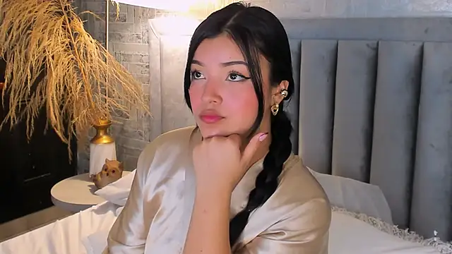 Snapshot of EmmaBlossom chatting on April 29, 2026, 5:30 pm EmmaBlossom online show from April 29, 2026, 5:30 pm