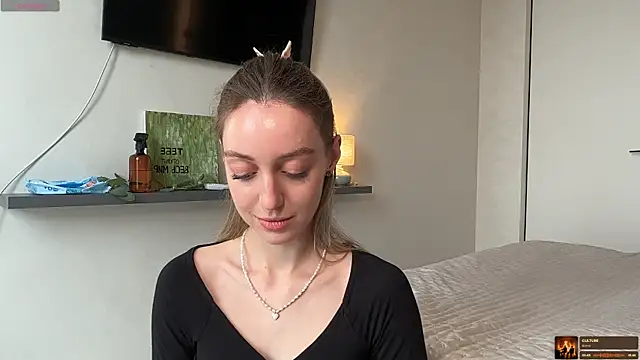 SophieBelll online show from November 27, 2025, 11:32 am