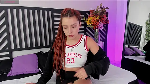 Cattleya veloza   online show from October 4, 2025, 8:54 pm