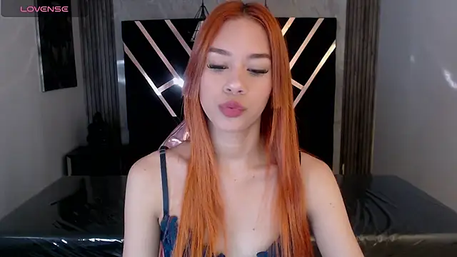 Snapshot of Sunrise_ch chatting on December 16, 2025, 10:52 am Sunrise ch online show from December 16, 2025, 10:52 am