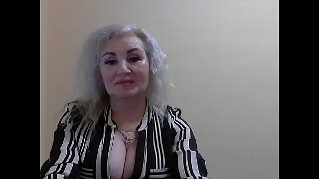 Snapshot of LadySexyBlond chatting on November 21, 2025, 7:18 am LadySexyBlond online show from November 21, 2025, 7:18 am
