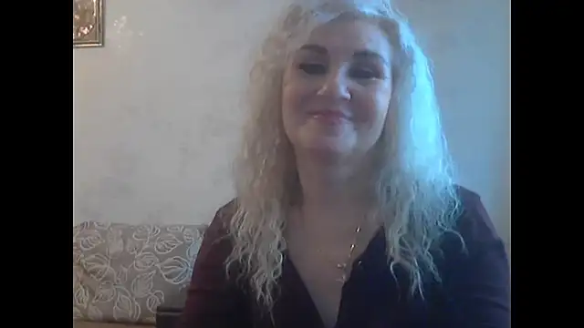 Snapshot of LadySexyBlond chatting on January 7, 2026, 6:51 am LadySexyBlond online show from January 7, 2026, 6:51 am