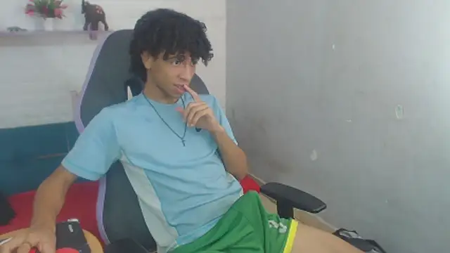 Snapshot of xion_ez chatting on December 17, 2025, 9:42 pm xion ez online show from December 17, 2025, 9:42 pm