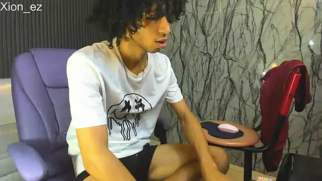 Snapshot of xion_ez chatting on May 20, 2026, 8:28 pm xion ez online show from May 20, 2026, 8:28 pm
