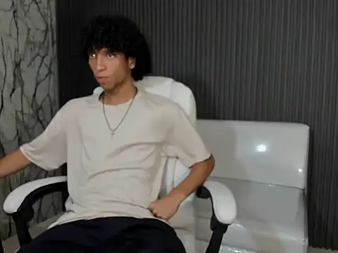 Snapshot of xion_ez chatting on November 10, 2025, 8:36 pm xion ez online show from November 10, 2025, 8:36 pm