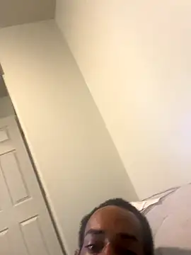 Snapshot of vaultclub chatting on October 7, 2025, 12:39 pm vaultclub online show from October 7, 2025, 12:39 pm