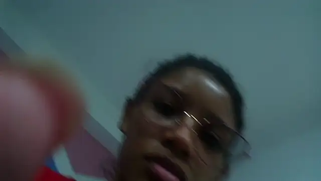 adisson petite1 online show from October 14, 2025, 5:24 pm