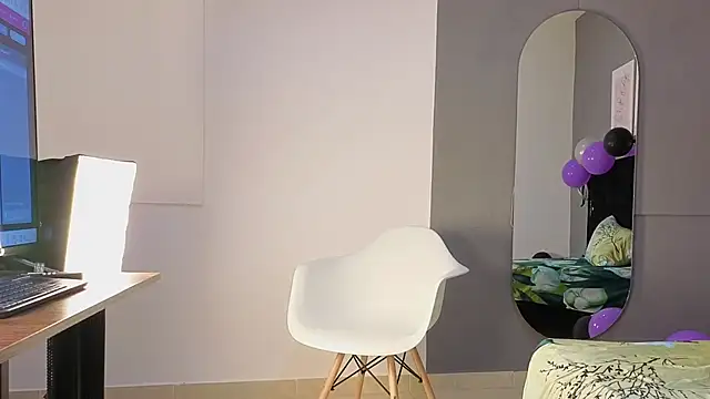 Snapshot of katiaa_lovv chatting on March 11, 2026, 12:21 pm katiaa lovv online show from March 11, 2026, 12:21 pm
