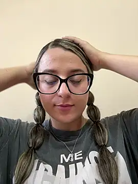 Snapshot of katiaa_lovv chatting on January 12, 2026, 4:47 pm katiaa lovv online show from January 12, 2026, 4:47 pm