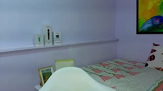 Snapshot of katiaa_lovv chatting on February 18, 2026, 12:23 pm katiaa lovv online show from February 18, 2026, 12:23 pm