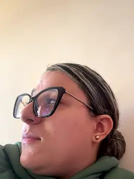 Snapshot of katiaa_lovv chatting on January 8, 2026, 1:39 pm katiaa lovv online show from January 8, 2026, 1:39 pm