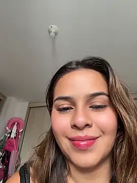 Snapshot of itsdanividarte chatting on May 24, 2026, 8:42 pm itsdanividarte online show from May 24, 2026, 8:42 pm