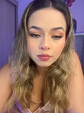 Snapshot of itsdanividarte chatting on March 15, 2026, 1:45 am itsdanividarte online show from March 15, 2026, 1:45 am