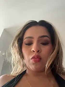 Snapshot of itsdanividarte chatting on February 6, 2026, 10:17 pm itsdanividarte online show from February 6, 2026, 10:17 pm