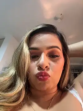 Snapshot of itsdanividarte chatting on February 3, 2026, 2:53 am itsdanividarte online show from February 3, 2026, 2:53 am