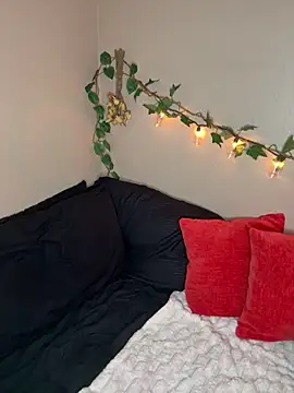 Snapshot of DesertLuxe chatting on February 6, 2026, 5:36 am DesertLuxe online show from February 6, 2026, 5:36 am