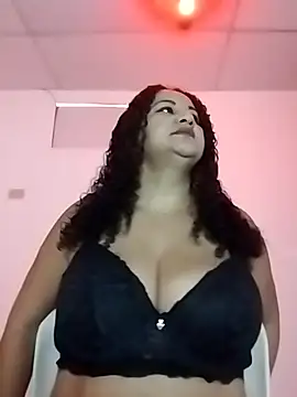 Snapshot of MEYBELLATINA chatting on October 4, 2025, 8:21 pm MEYBELLATINA online show from October 4, 2025, 8:21 pm