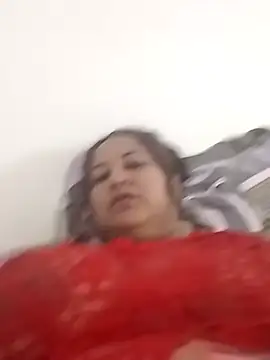 Snapshot of MEYBELLATINA chatting on November 17, 2025, 9:19 pm MEYBELLATINA online show from November 17, 2025, 9:19 pm