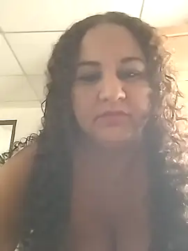 Snapshot of MEYBELLATINA chatting on October 2, 2025, 8:01 pm MEYBELLATINA online show from October 2, 2025, 8:01 pm