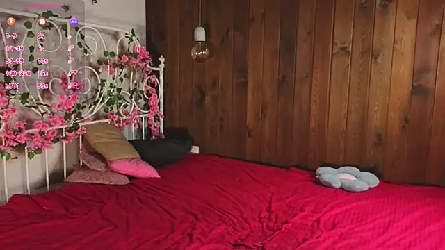 Snapshot of TawanaWalleck chatting on October 13, 2025, 6:42 pm TawanaWalleck online show from October 13, 2025, 6:42 pm