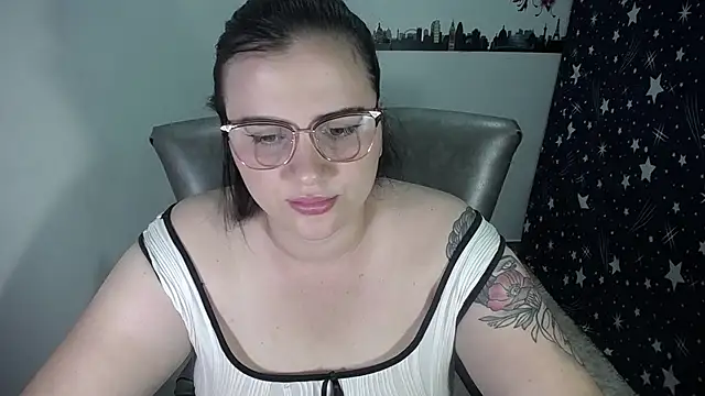 Snapshot of april_ass chatting on February 8, 2026, 11:02 pm april ass online show from February 8, 2026, 11:02 pm