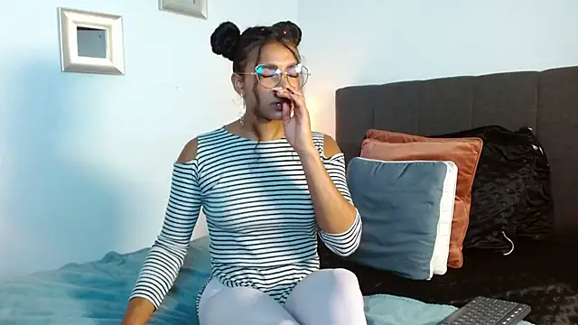 Snapshot of SashaBowei chatting on October 12, 2025, 2:02 am SashaBowei online show from October 12, 2025, 2:02 am