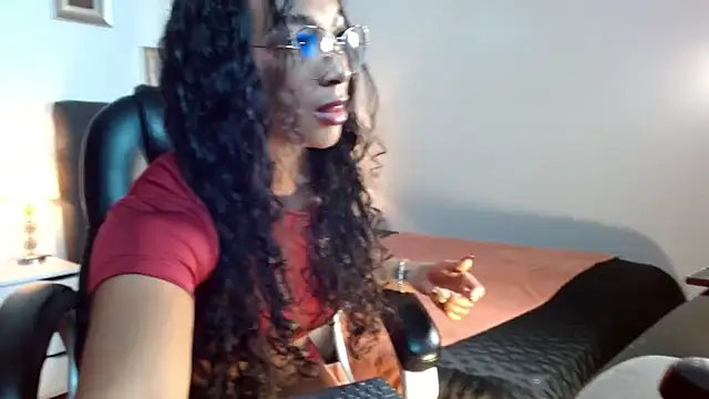 Snapshot of SashaBowei chatting on October 10, 2025, 1:17 am SashaBowei online show from October 10, 2025, 1:17 am