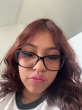 Snapshot of Mia_Valmont chatting on December 22, 2025, 9:04 pm Mia Valmont online show from December 22, 2025, 9:04 pm