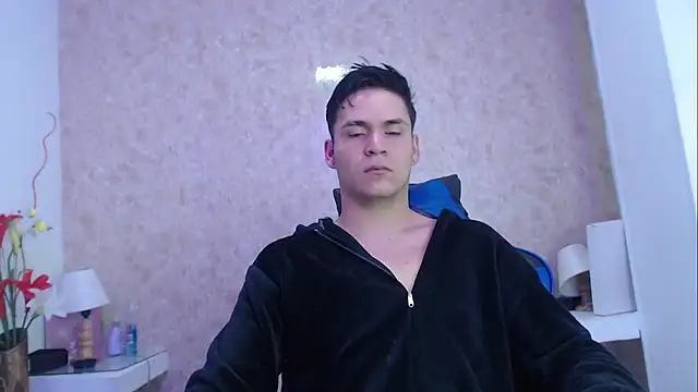 Aaron Foxxx online show from September 30, 2025, 1:06 pm