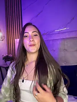 Snapshot of Honey_noir chatting on February 27, 2026, 6:52 pm Honey noir online show from February 27, 2026, 6:52 pm