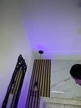 Snapshot of Honey_noir chatting on January 7, 2026, 7:19 pm Honey noir online show from January 7, 2026, 7:19 pm