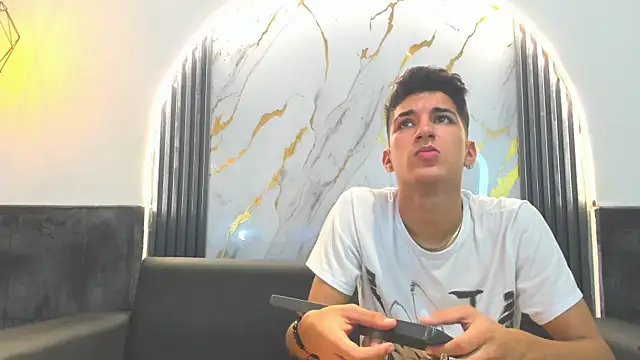 Snapshot of Stiben_boy chatting on November 21, 2025, 7:57 pm Stiben boy online show from November 21, 2025, 7:57 pm