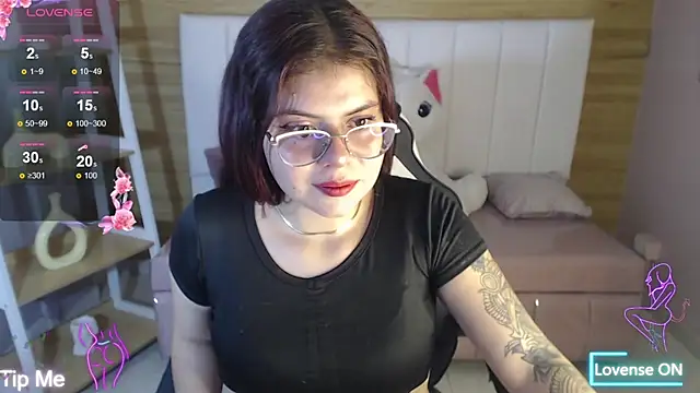 Snapshot of draviana_a_ chatting on November 11, 2025, 3:01 am draviana a online show from November 11, 2025, 3:01 am