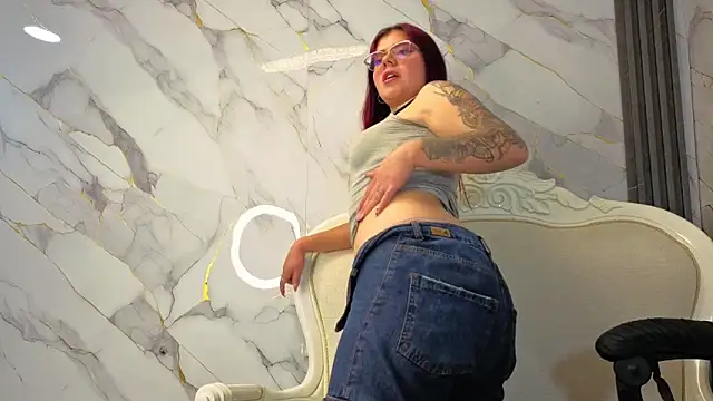 Snapshot of draviana_a_ chatting on January 6, 2026, 3:10 am draviana a online show from January 6, 2026, 3:10 am