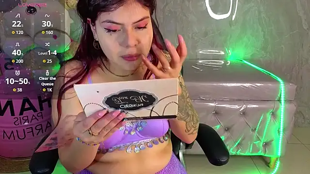 Snapshot of draviana_a_ chatting on February 22, 2026, 3:09 am draviana a online show from February 22, 2026, 3:09 am