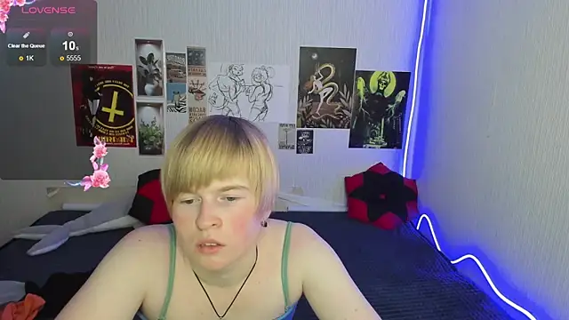 Snapshot of Cattie_w_ chatting on December 19, 2025, 1:09 am Cattie w online show from December 19, 2025, 1:09 am