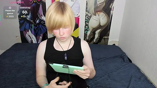 Snapshot of Cattie_w_ chatting on October 9, 2025, 1:17 am Cattie w online show from October 9, 2025, 1:17 am