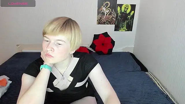 Snapshot of Cattie_w_ chatting on November 4, 2025, 1:20 am Cattie w online show from November 4, 2025, 1:20 am