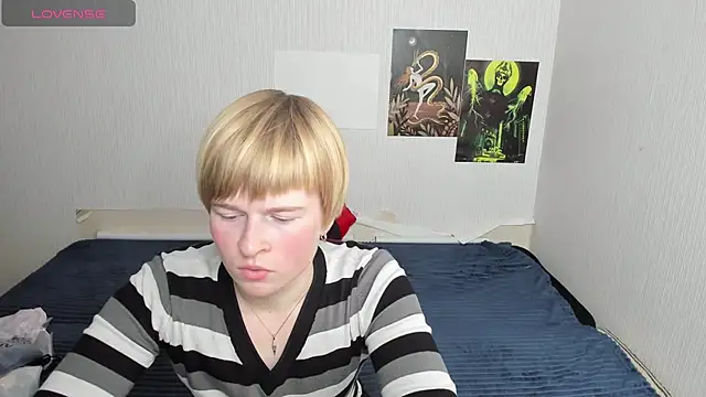 Snapshot of Cattie_w_ chatting on November 22, 2025, 1:15 am Cattie w online show from November 22, 2025, 1:15 am